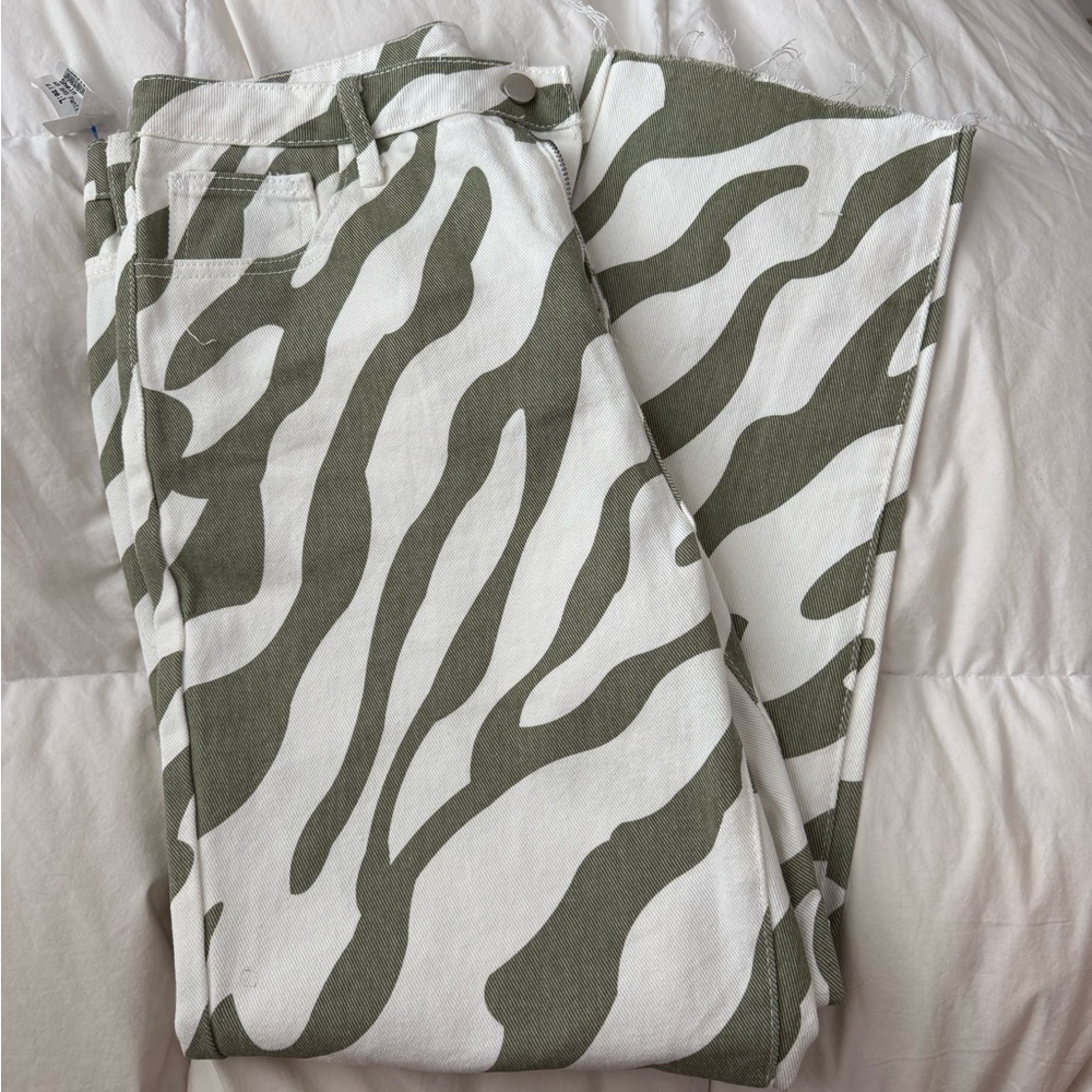 White and Green Zebra Print Pants